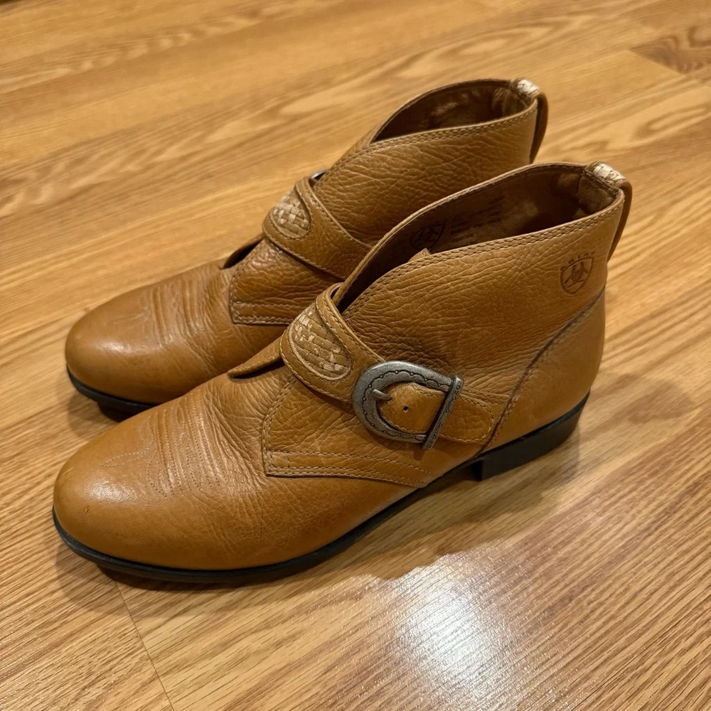 Ariat Juliet Strap and Buckle Tan / Light Brown Leather Ankle Boots Sz‎ 6.5 M